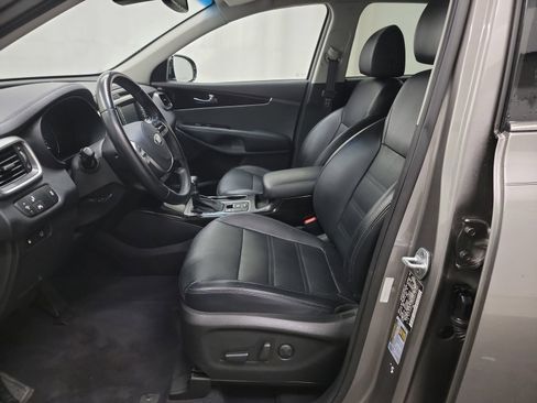 Used 2019 Kia Sorento EX image 12