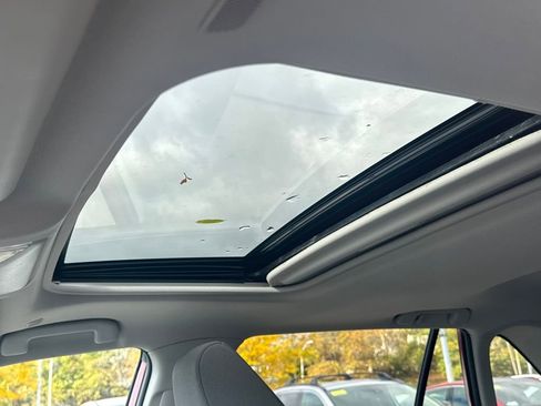 Used 2023 Toyota RAV4 XLE image 17