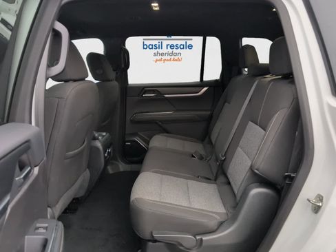 Used 2025 GMC Acadia Elevation image 18