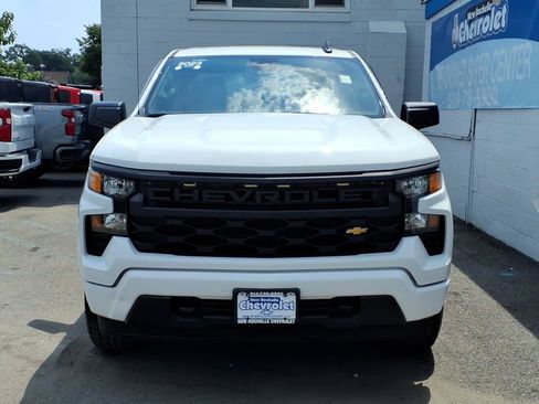 Used 2023 Chevrolet Silverado 1500 Custom AWD/4WD image 2