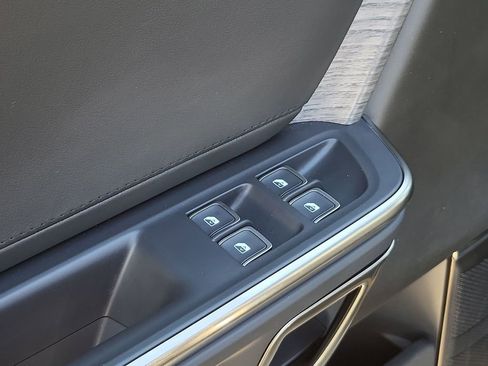 Used 2023 Rivian R1S Adventure image 23