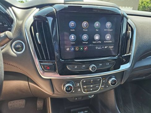 Used 2022 Chevrolet Traverse RS w/ LPO, Floor Liner Package FWD image 13