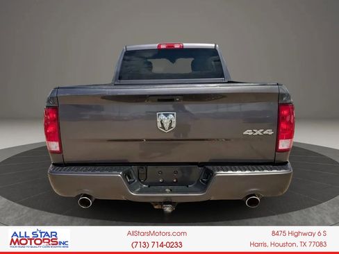 Used 2017 RAM 1500 Express AWD/4WD image 11
