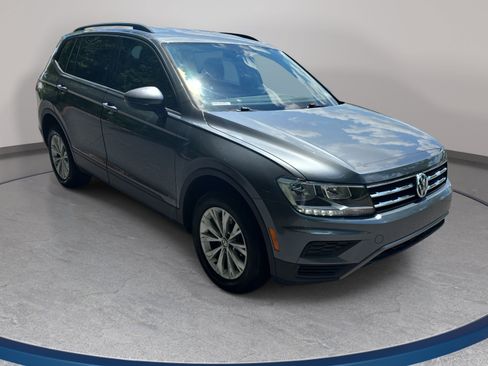Used 2018 Volkswagen Tiguan S FWD image 3