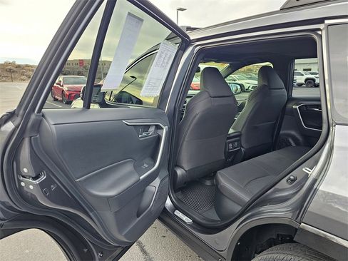 Used 2025 Toyota RAV4 SE image 16