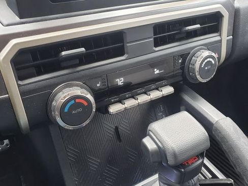 Used 2025 Toyota Tacoma TRD Sport image 29