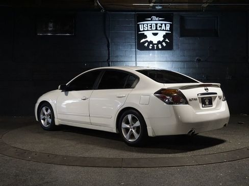 Used 2008 Nissan Altima 3.5 SE w/ Premium Pkg FWD image 3