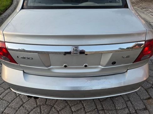 Used 2005 Saturn L-Series L300 FWD image 10