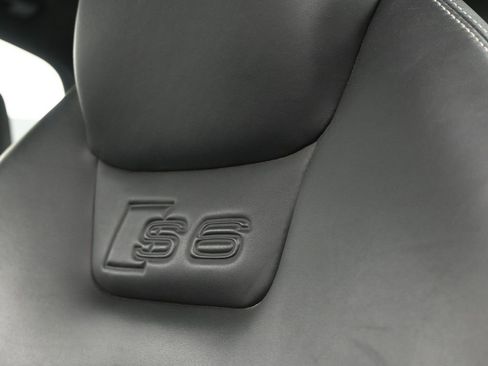 Used 2017 Audi S6 Prestige w/ Prestige Package image 12