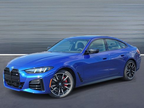 New 2026 BMW M440i w/ Premium Package RWD image 1