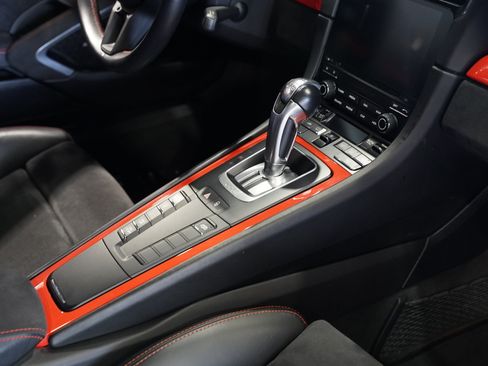 Used 2018 Porsche 911 GT3 RWD image 46