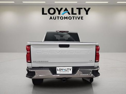 Used 2026 Chevrolet Silverado 3500 LTZ w/ LTZ Premium Package AWD/4WD image 3