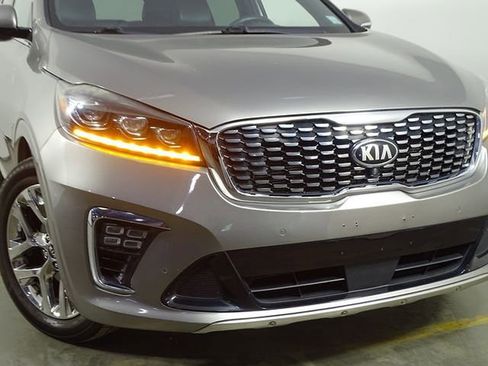 Used 2019 Kia Sorento SX image 45