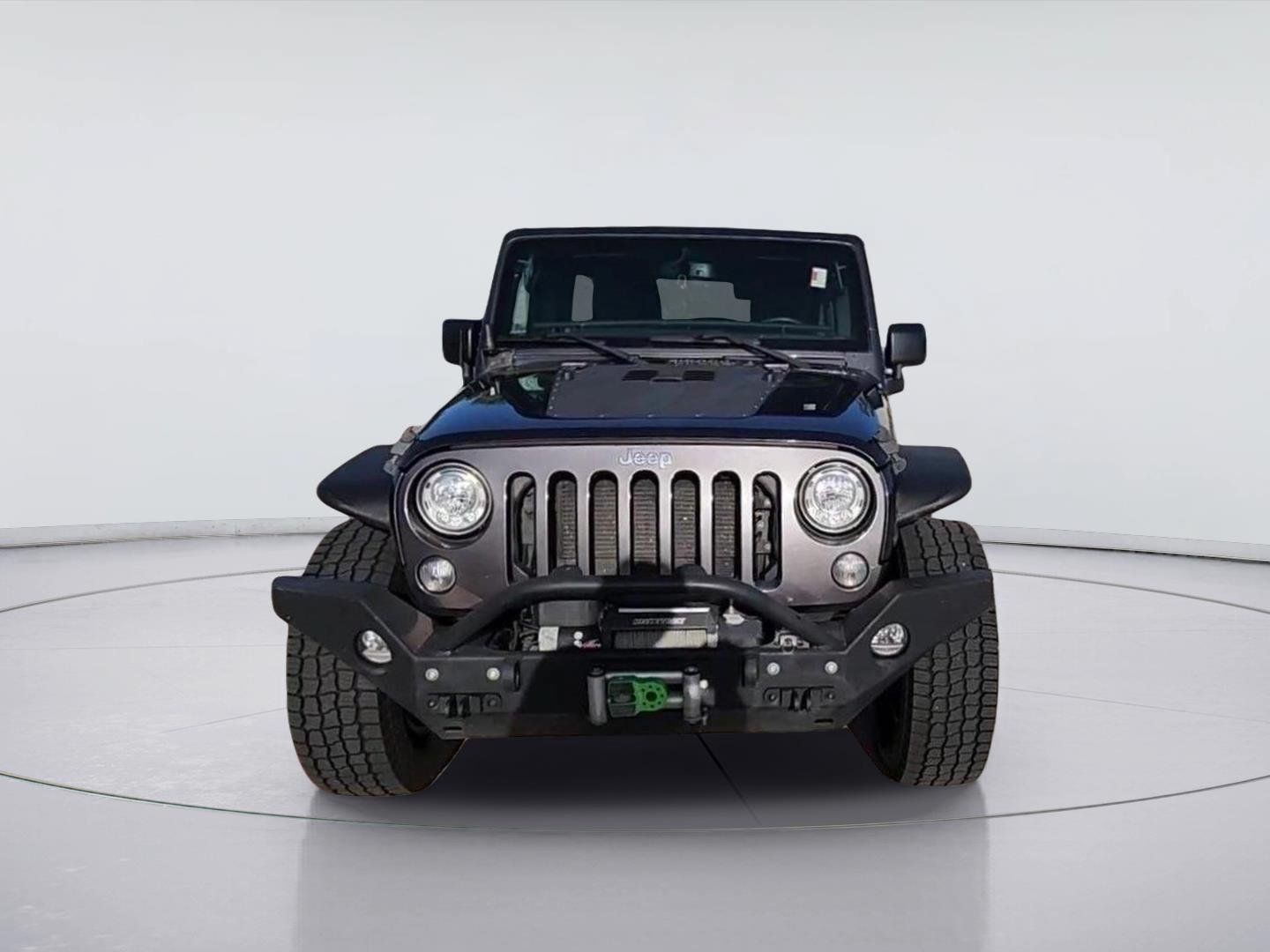 Used 2017 Jeep Wrangler Unlimited Rubicon w/ Connectivity Group AWD/4WD image 3