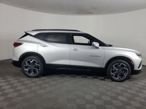 Used 2021 Chevrolet Blazer RS w/ Enhanced Convenience Package FWD image 3