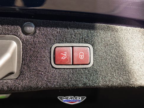 Used 2018 Mercedes-Benz S 560 Sedan w/ AMG Line Exterior image 52