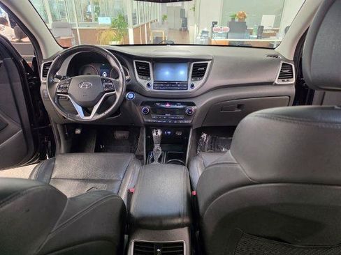Used 2016 Hyundai Tucson Limited w/ Option Group 03 FWD image 16