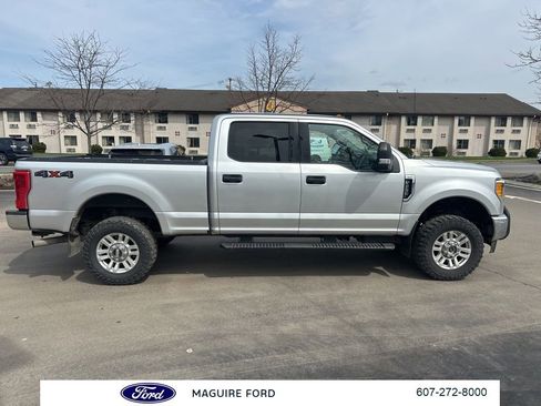 Used 2017 Ford F250 XLT w/ Snow Plow Prep Package image 3