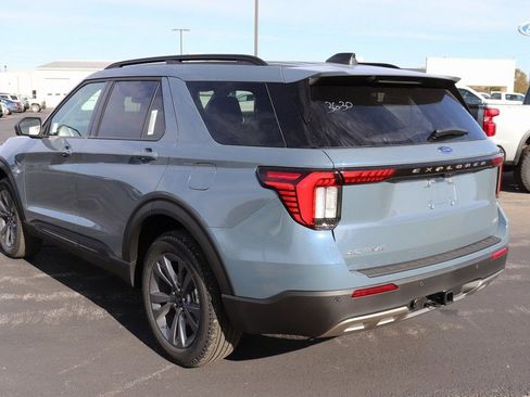 New 2026 Ford Explorer Active w/ Active Comfort Package AWD/4WD image 7