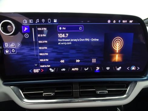 Used 2025 Chevrolet Equinox EV LT FWD image 12
