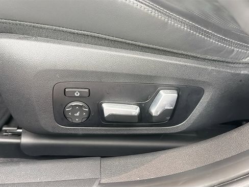 Used 2023 BMW M3 Competition w/ M Carbon Exterior Package image 20