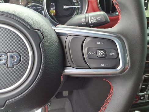 Used 2023 Jeep Wrangler Unlimited Rubicon 4xe AWD/4WD image 38
