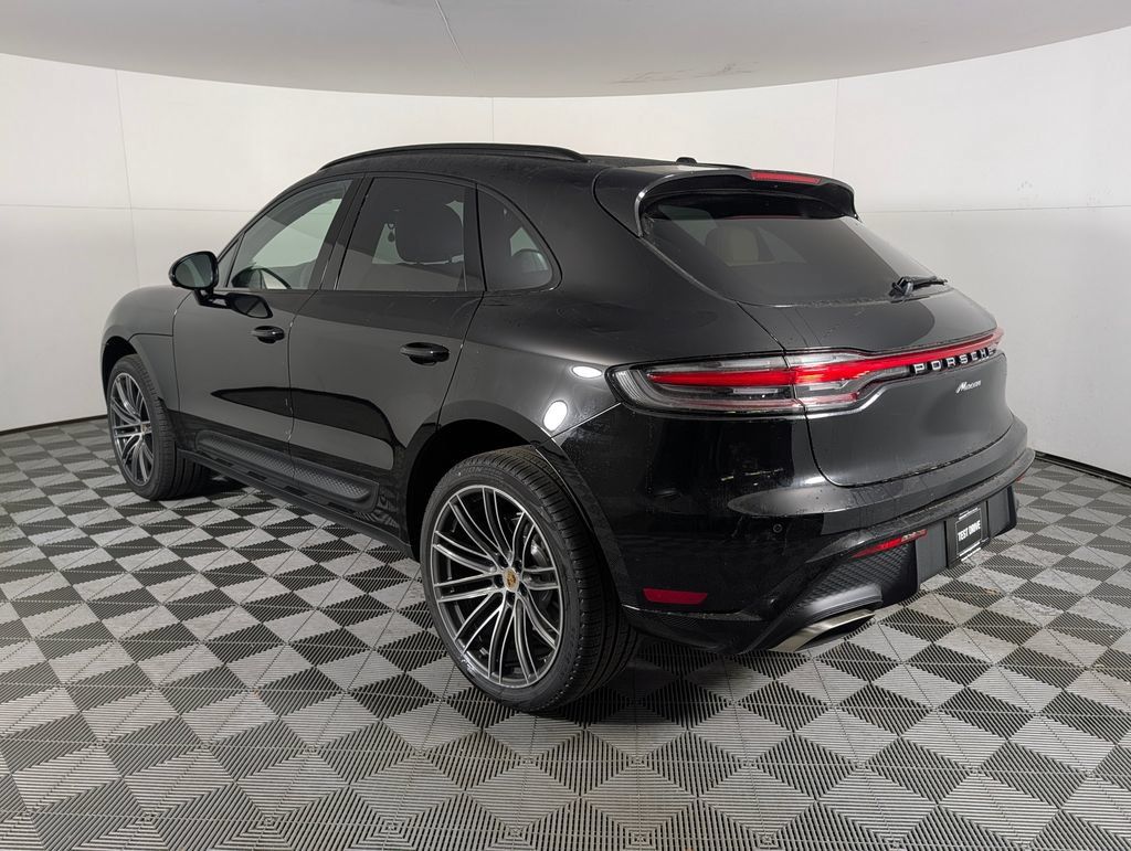 New 2026 Porsche Macan AWD/4WD image 3