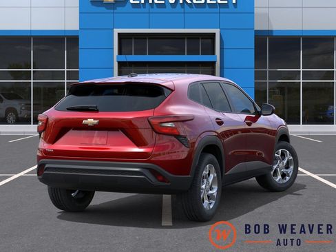 New 2026 Chevrolet Trax LS w/ LS Convenience Package FWD image 4