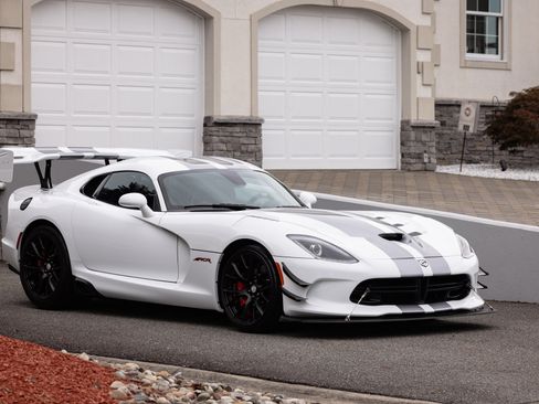 Used 2017 Dodge Viper ACR w/ Extreme Aero Package RWD image 4