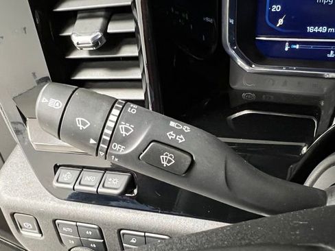 Used 2024 Chevrolet Silverado 2500 ZR2 w/ Technology Package AWD/4WD image 29