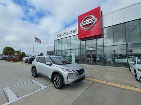 Used 2023 Nissan Rogue SV FWD image 1