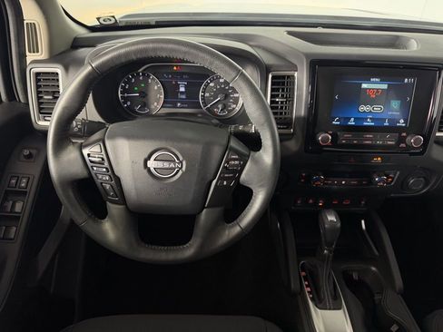 Used 2023 Nissan Frontier SV w/ SV Convenience Package RWD image 14