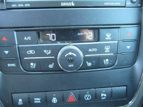 Used 2013 Jeep Grand Cherokee Overland w/ Advance Technology Group image 33