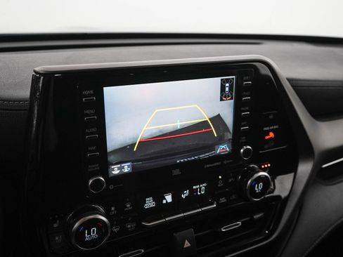 Used 2020 Toyota Highlander Limited AWD/4WD image 23