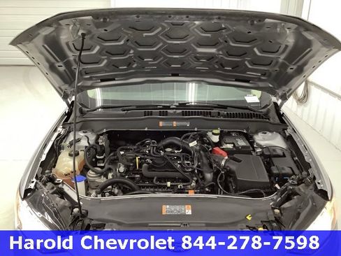 Used 2020 Ford Fusion SE image 18