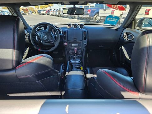 Used 2020 Nissan 370Z image 11