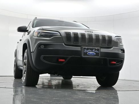 Used 2019 Jeep Cherokee Trailhawk w/ Cold Weather Group AWD/4WD image 44