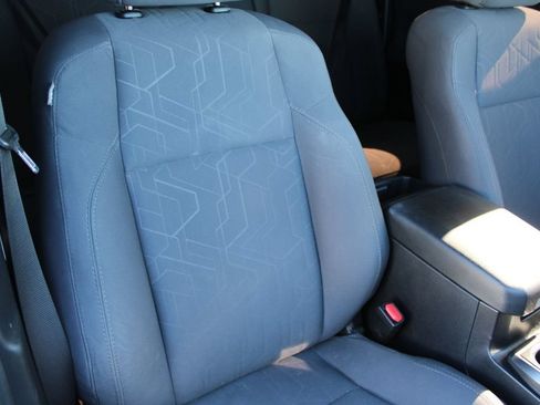 Used 2019 Toyota Tacoma TRD Sport AWD/4WD image 13