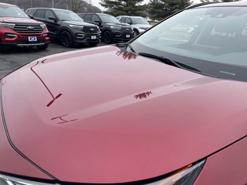 Used 2021 Toyota RAV4 XLE image 12