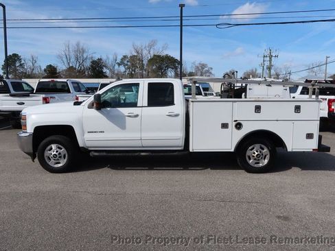 Used 2019 Chevrolet Silverado 2500 W/T image 2