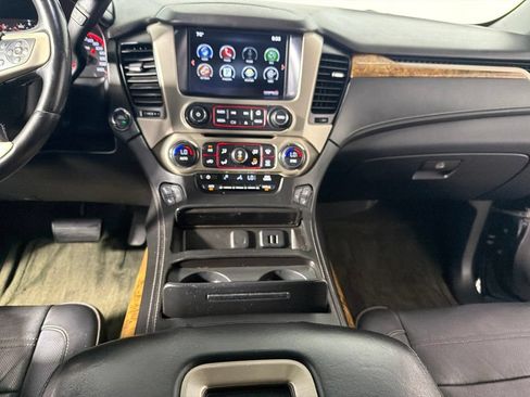 Used 2015 GMC Yukon Denali w/ Touring Package AWD/4WD image 17