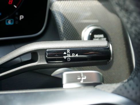 Certified 2025 Mercedes-Benz GLC 300 4MATIC image 30