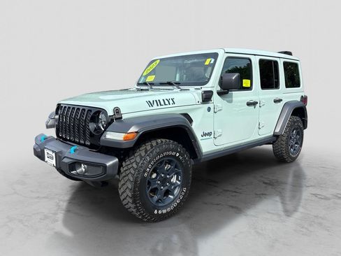Used 2023 Jeep Wrangler Unlimited w/ Sun & Screen Package AWD/4WD image 1