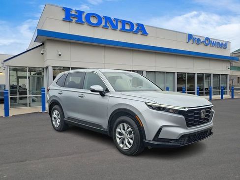 Used 2025 Honda CR-V LX image 3