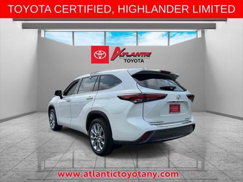 Certified 2024 Toyota Highlander Limited AWD/4WD image 5