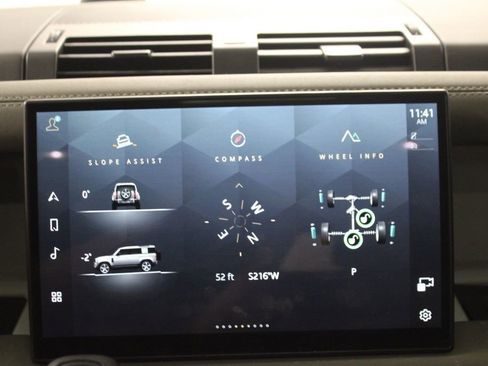 Used 2024 Land Rover Defender 110 SE AWD/4WD image 24