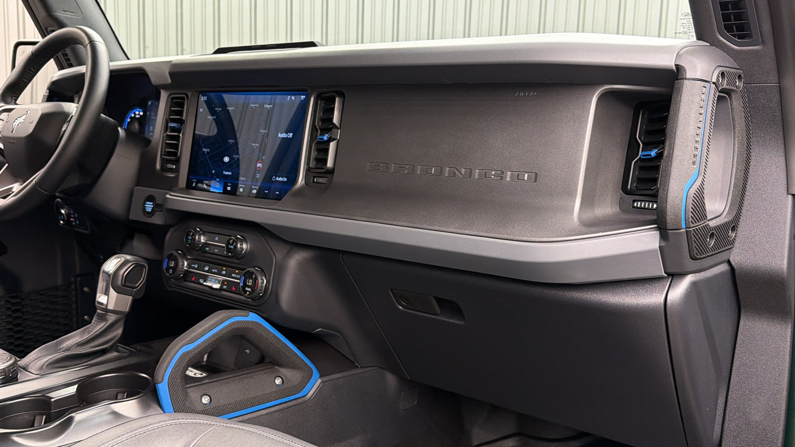 Used 2024 Ford Bronco Black Diamond AWD/4WD image 38