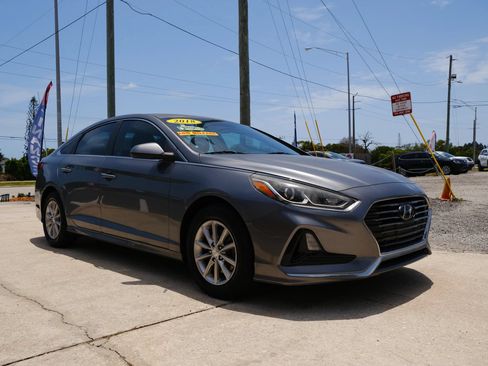 Used 2018 Hyundai Sonata SE FWD image 3