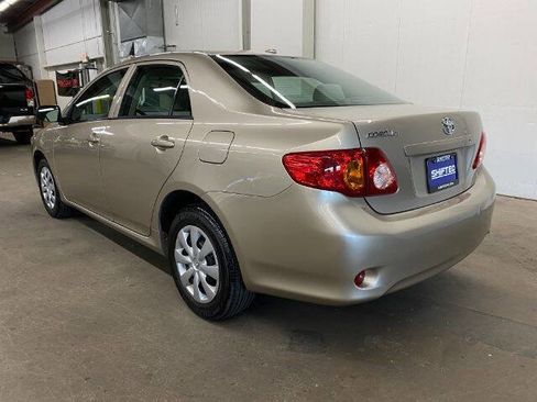 Used 2010 Toyota Corolla FWD image 3