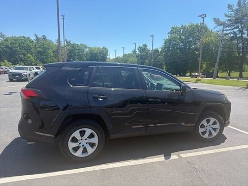Used 2023 Toyota RAV4 LE AWD/4WD image 8